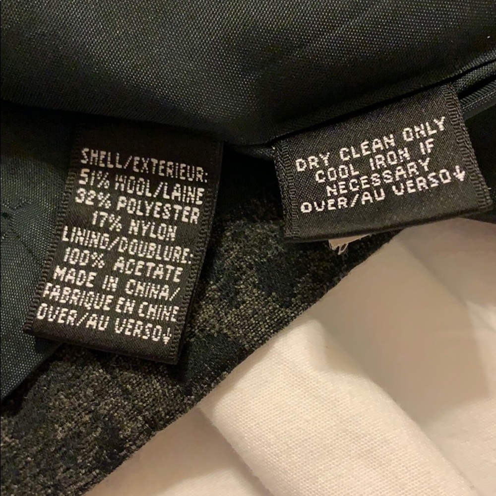 Clothes - Picture 8 of 9